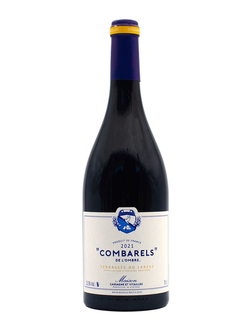 Bouteille de vin Combarels 2021, étiquette bleue et blanche.